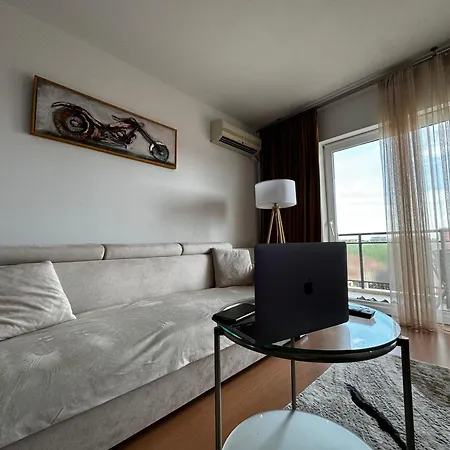 Cozy North View By Chr Luxury Propery *