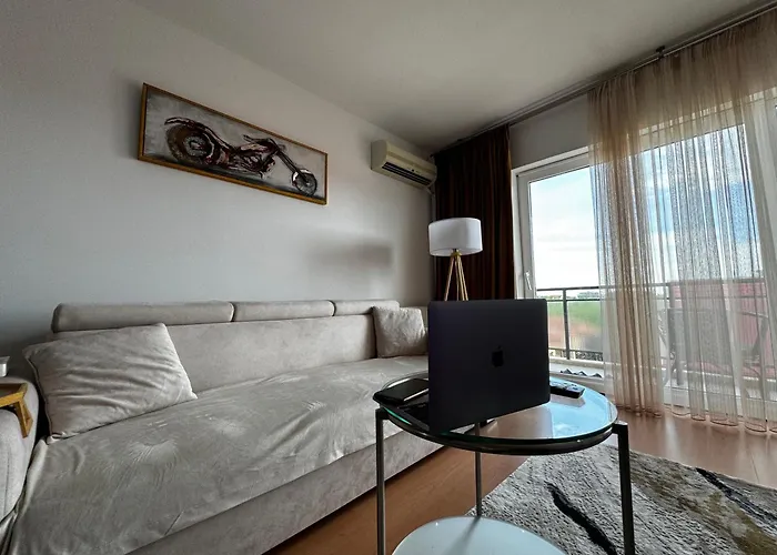 Cozy North View By Chr Luxury Propery *